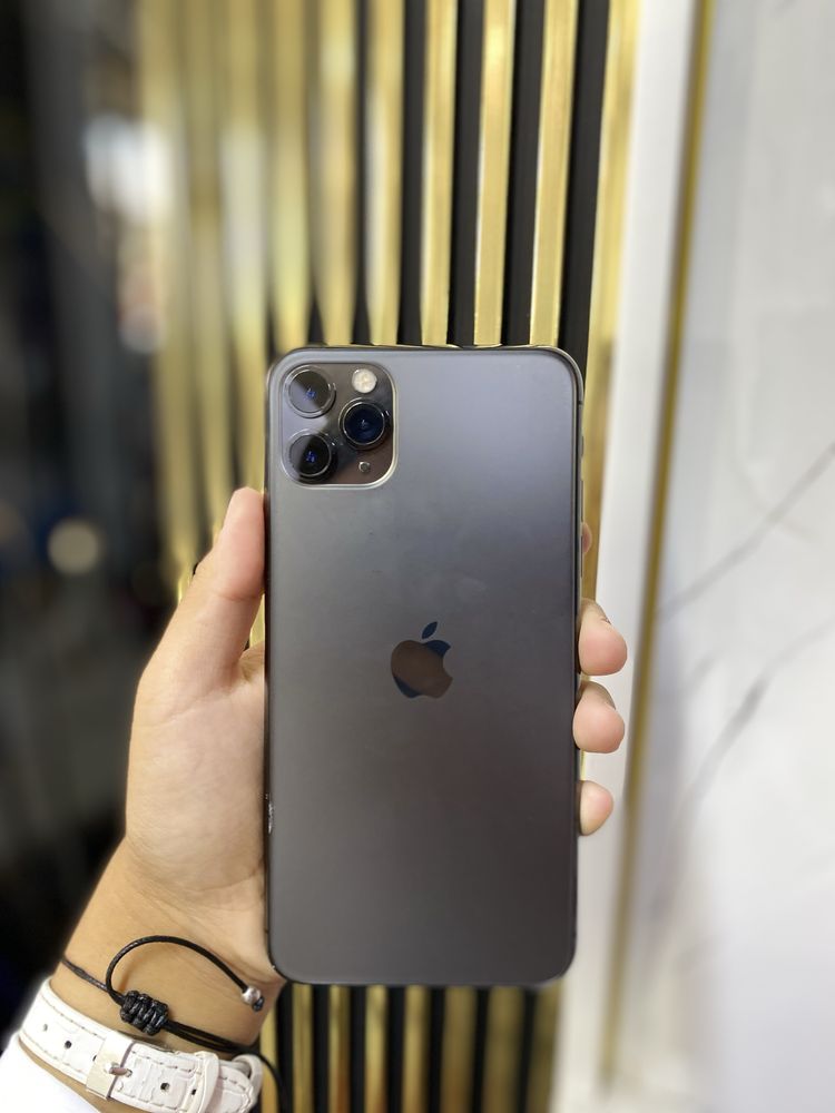 Iphone 11  pro max 256 гб
