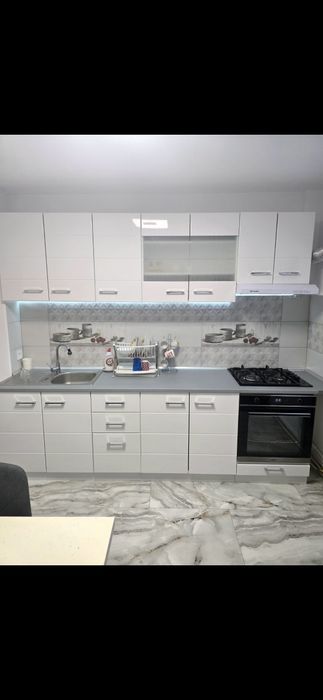 Ofer spre închiriere apartament cu doua camere