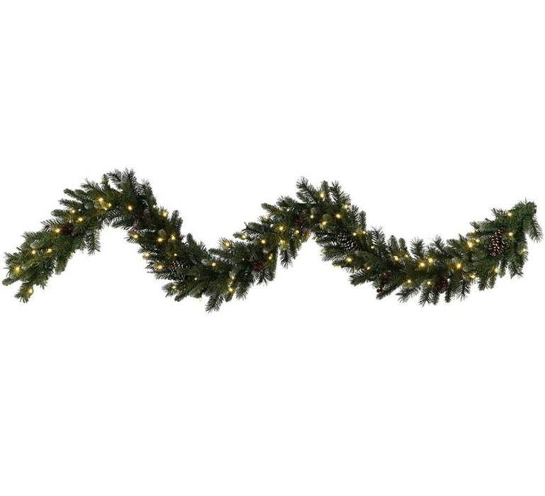 Коледен гирлянд, Елхови клонки, Горски плодове, Шишарки, LED, 2.7 м