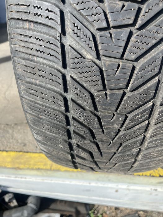 2 бр. зимни гуми 255/50/19 Hankook DOT 2421 6 mm