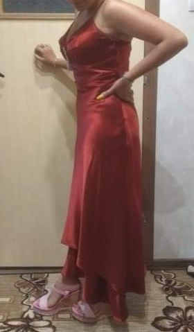Елегантна дамска рокля