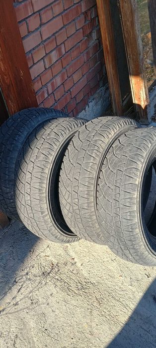 Продавам гуми Michelin Latitude cross 215/70/16