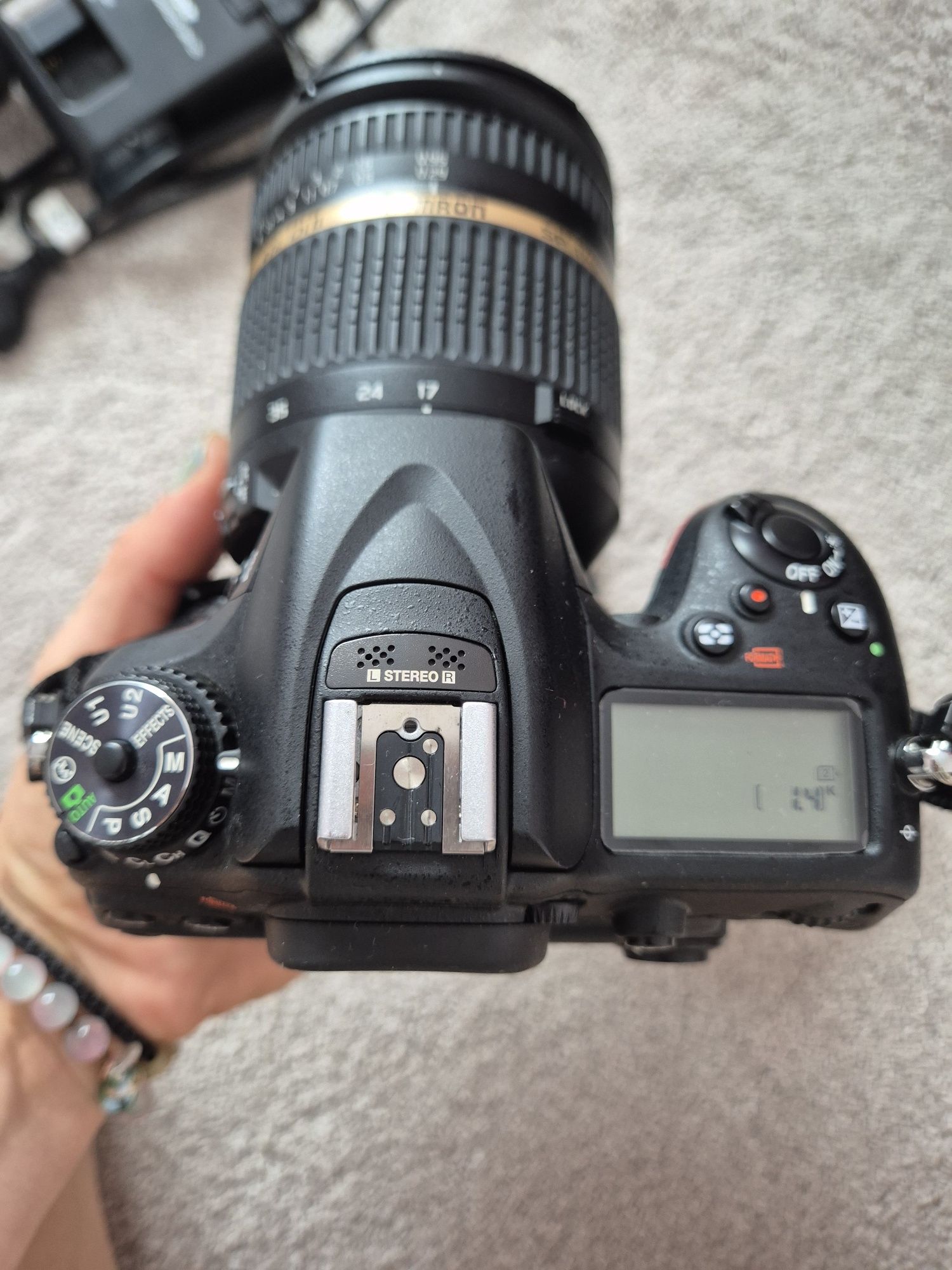 Vând aparat foto Nikon D7100 - doar 16.000 de cadre