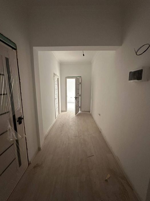Sergeli 2 xonali uy sotiladi bita pasportga