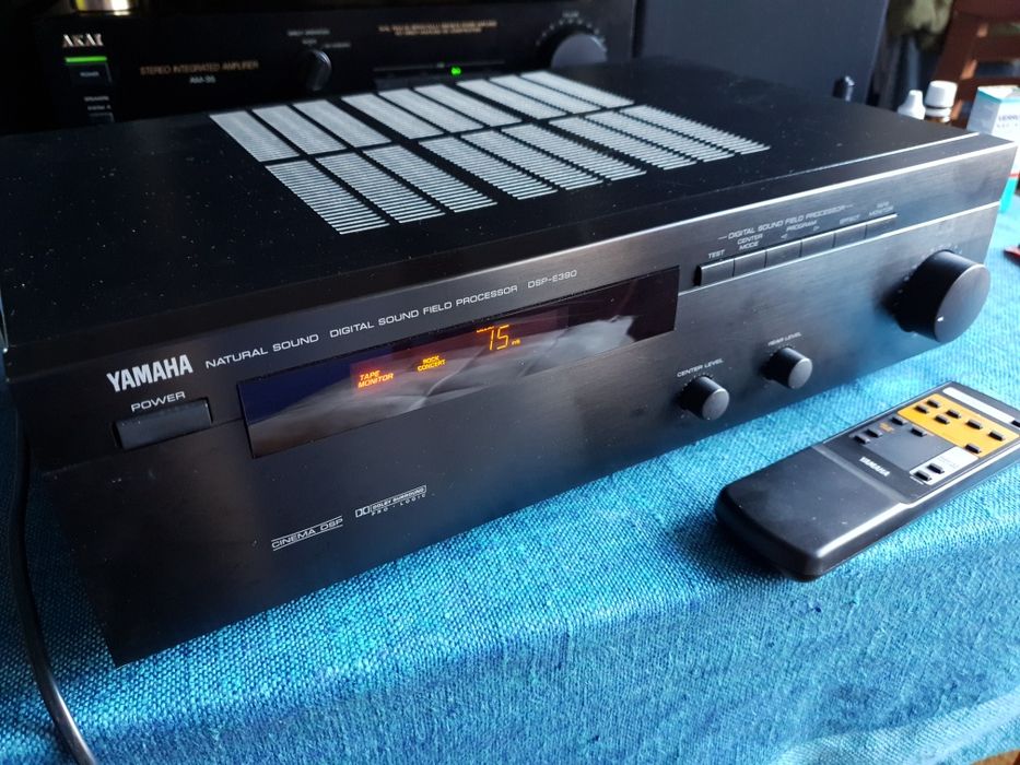 YAMAHA DSP-E390 Natural Sound Digital Sound Field Processor