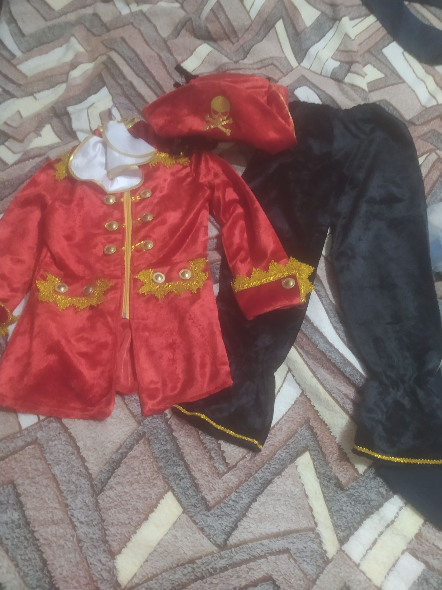 Продам детскую одежду на мальчика