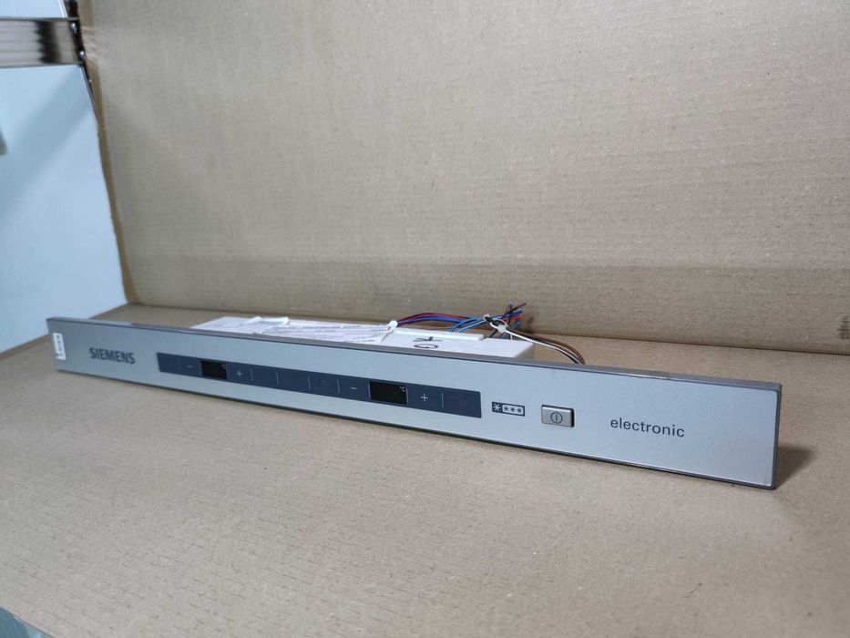 placa electronica Combina frigorifica Siemens KG39EBI40 / C155