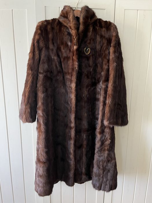 haina din blana naturala de nutrie