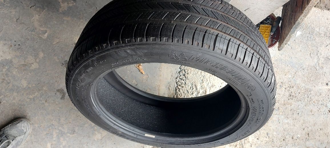 Michelin 235/50/18" (235/45/18")