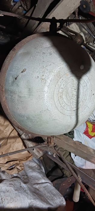 българска ретро пералня спътник