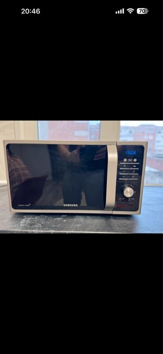 Cuptor microunde Digital Samsung MS23F301TAS 23L 800W