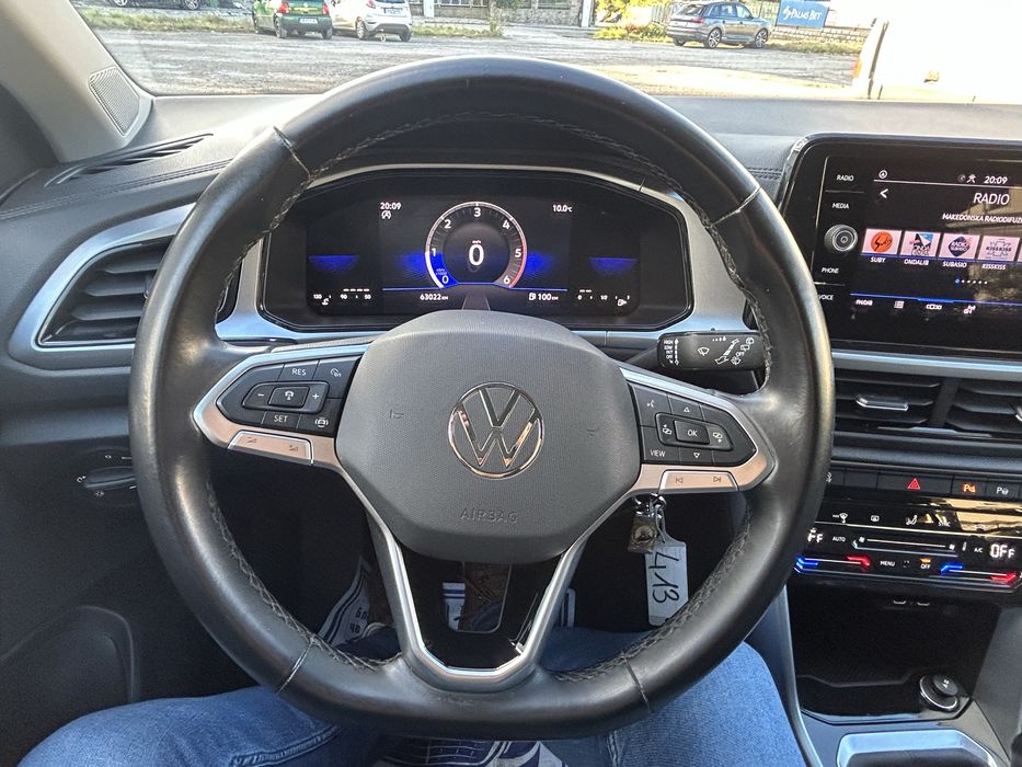 Продава се Vw T-Roc 2023г 63022км euro 6/ Top/ face