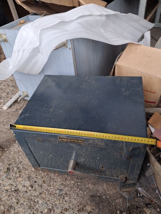 Seif metalic model Hesper