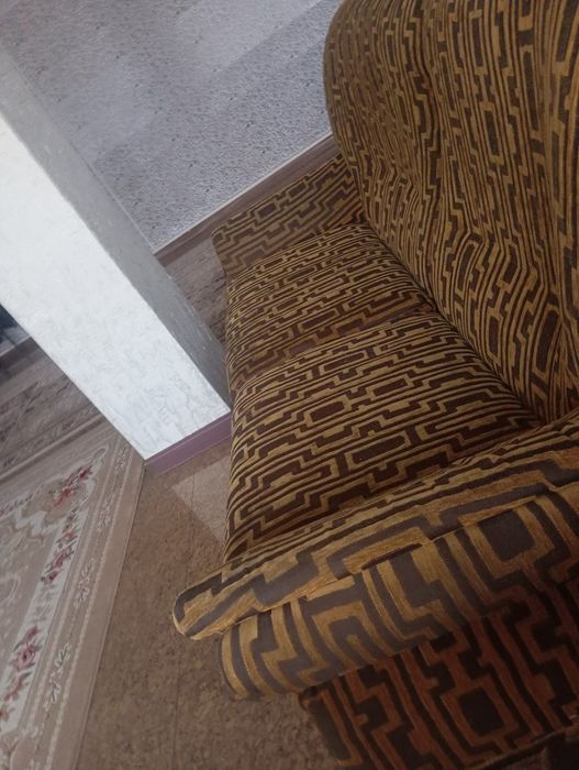 Диван и два кресла