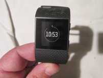 Fitbit Surge GPS смарт часовник.