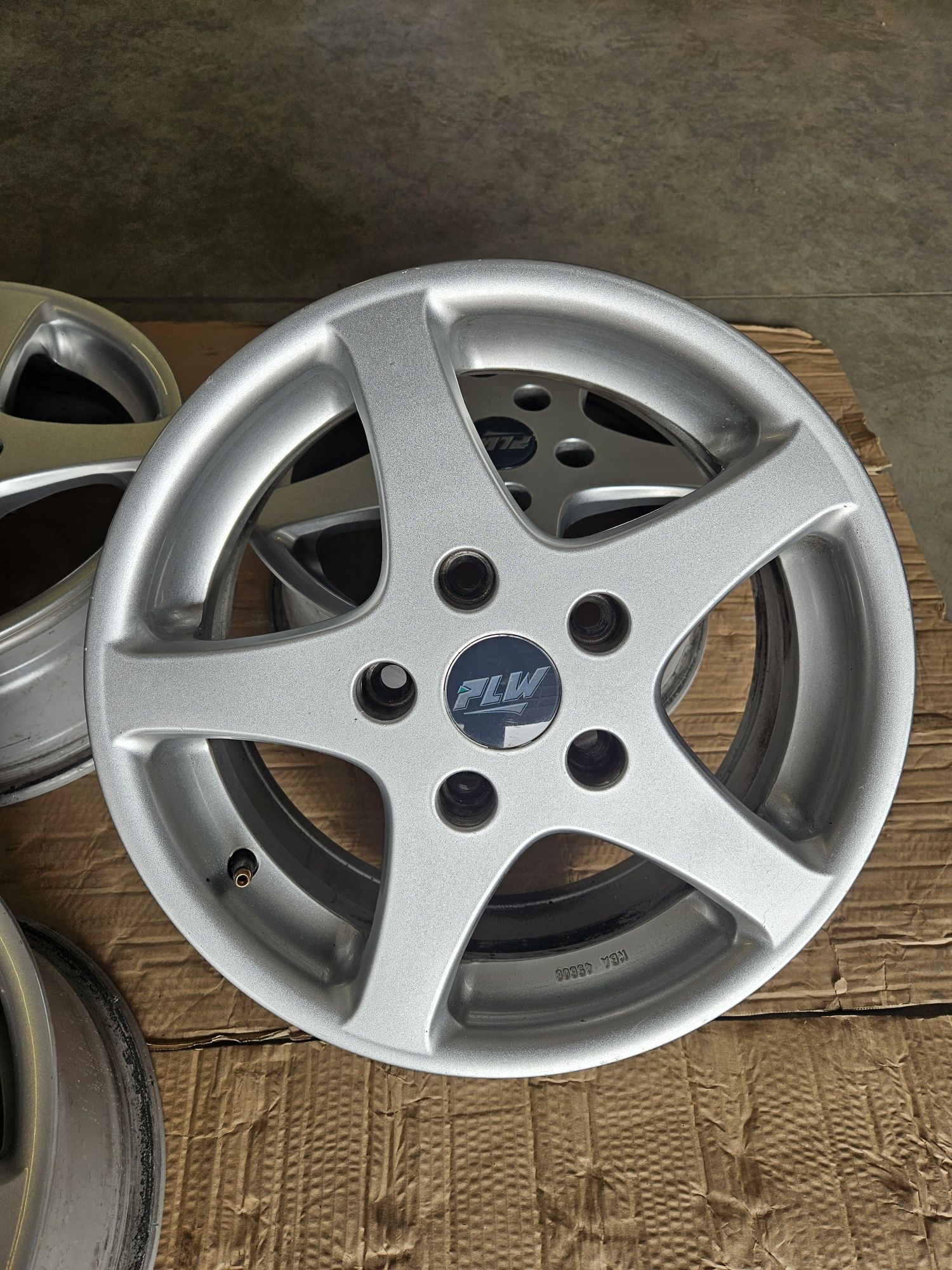 5x120.15. Цола. 6.5.ж.ет.38. PLW джанти топ ;BMW