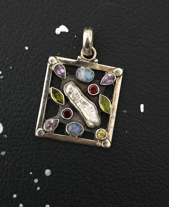 Pandantiv unicat cu perla baroca & cocktail de pietre semipretioase