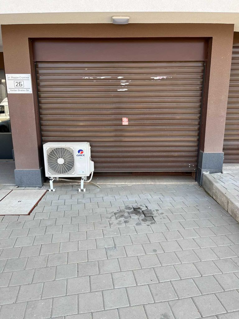 Дава се под наем Едностаен апартамент в София, Център - 30 кв.м за 408 € - Снимка #16