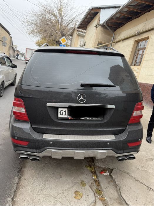 Mercedes-Benz ML W164