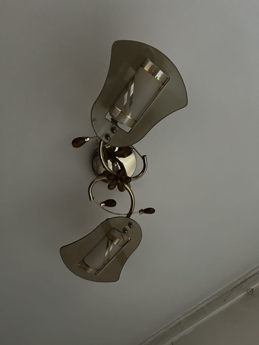 Люстра в хорошем состоянии