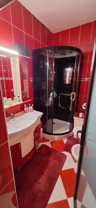 Vand apartament 2 camere zona CAM