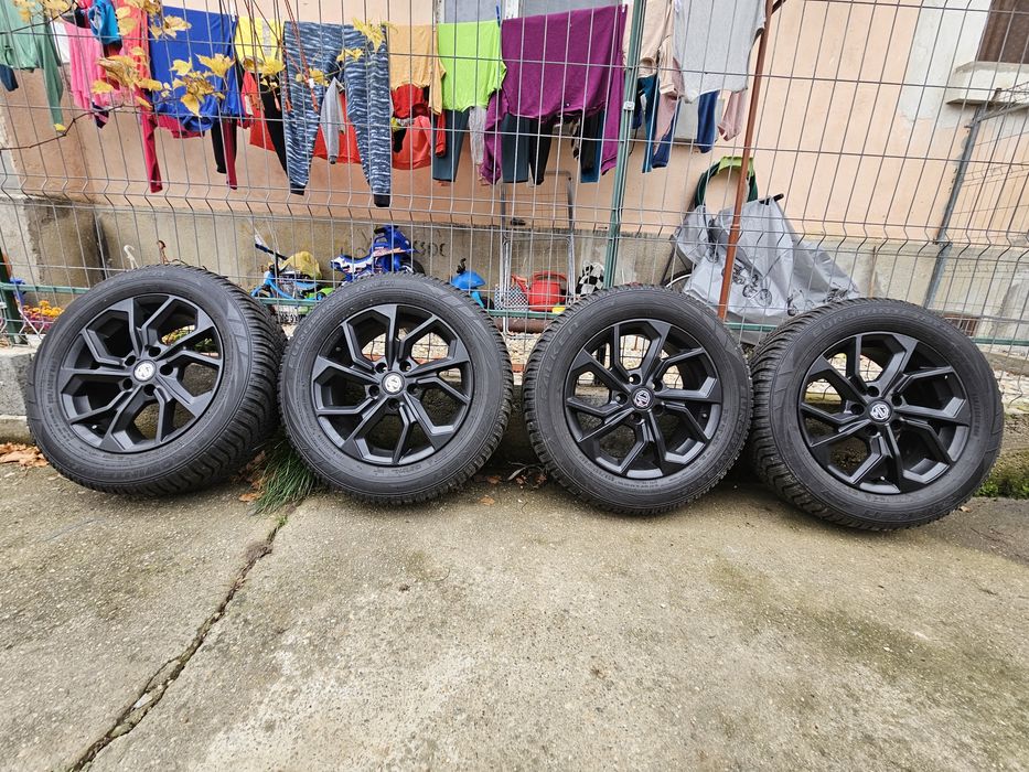 Vând Jante MG cu anvelope de iarnă 205/60/16