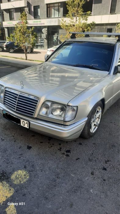 Продаю Машину Мерседес Е124
