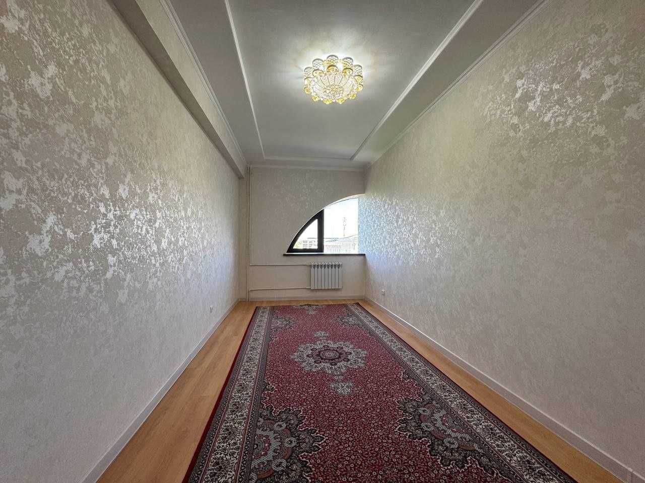 Продается квартира В Центре город 3-х Комнатная 104кв.м.