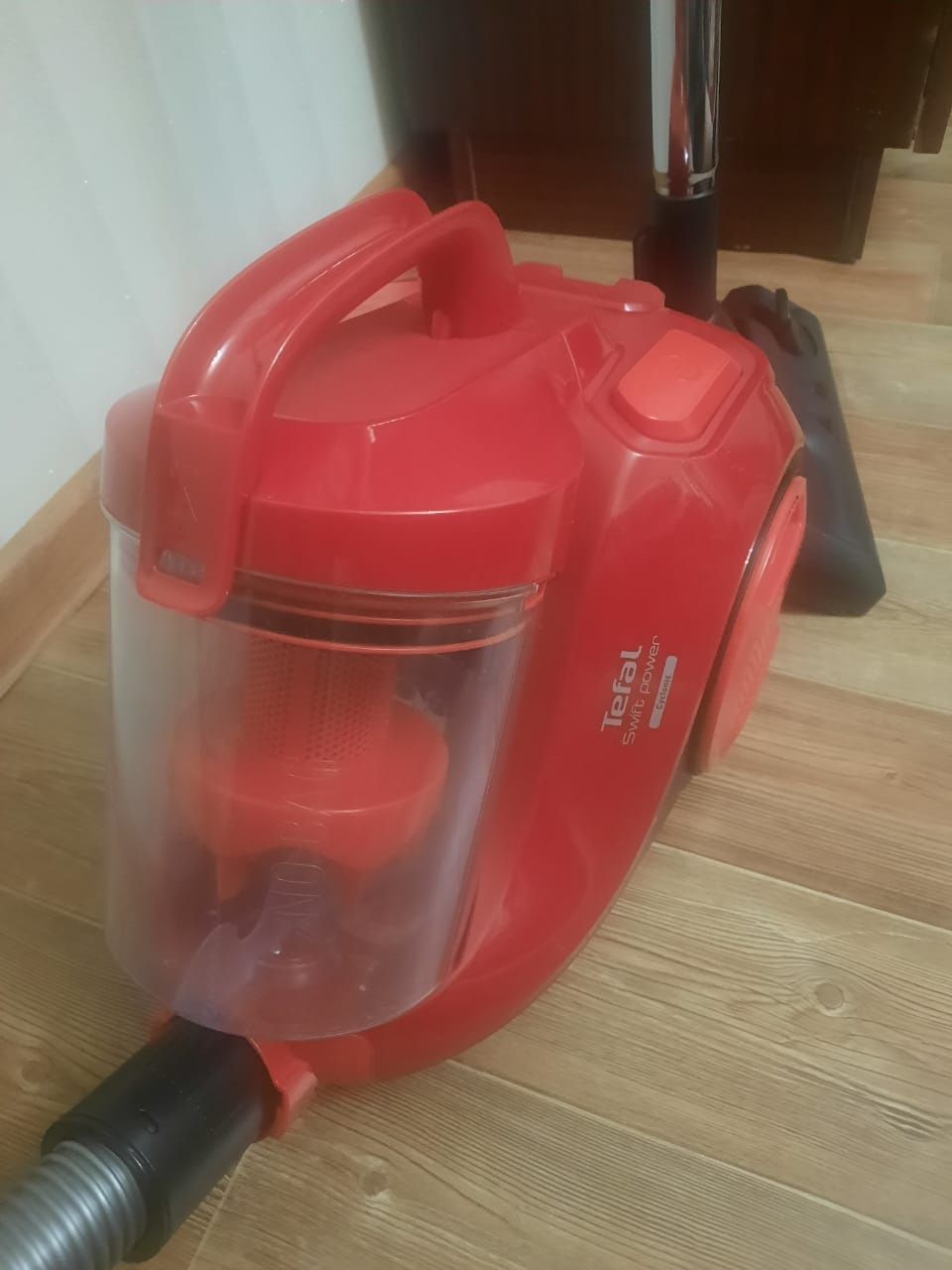 Продам пылесос Tefal Swift Power Cyclonic (идеал)