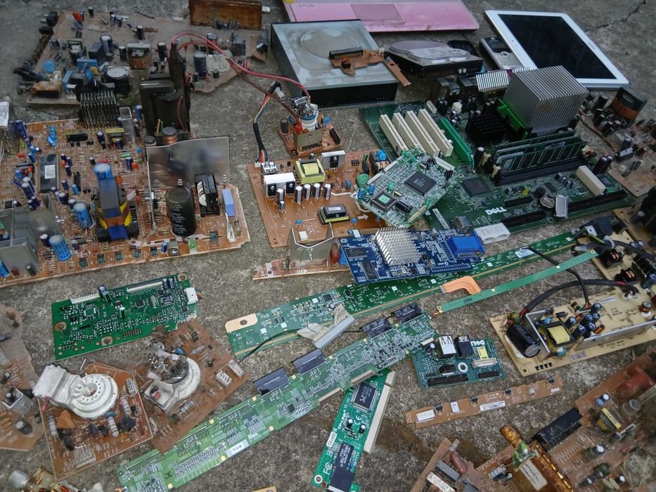 Платки от тв ,компютър, и монитори.