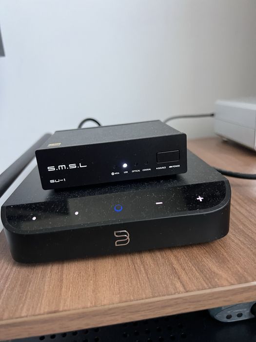 Amplificator Nad, boxe Elac Debut B5.2, Streamer Bluesound Node Nano