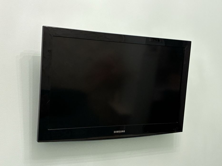 Продам телевизор Samsung 32”