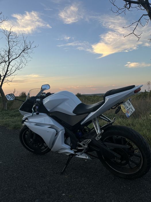 YAMAHA Yzf R-125