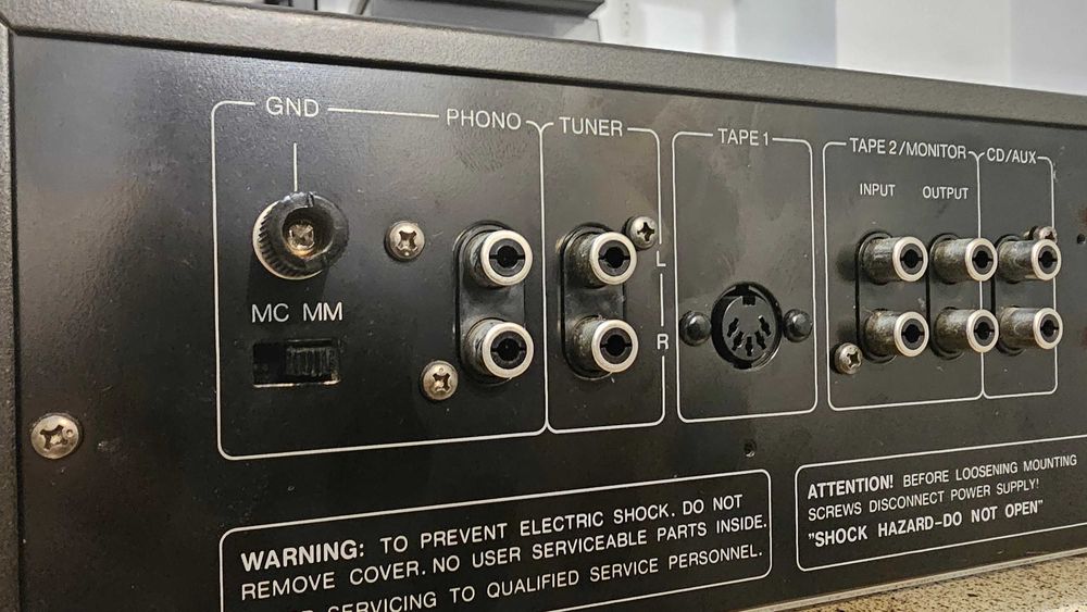 Amplificator Dual CV-1462 cu vumetre mari, cap de serie, test video