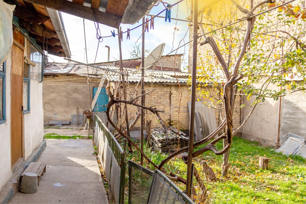 Срочно продаётся участок 4 сотки,4 комнаты.Яшнабадский р-н.Ул.Махзуны.