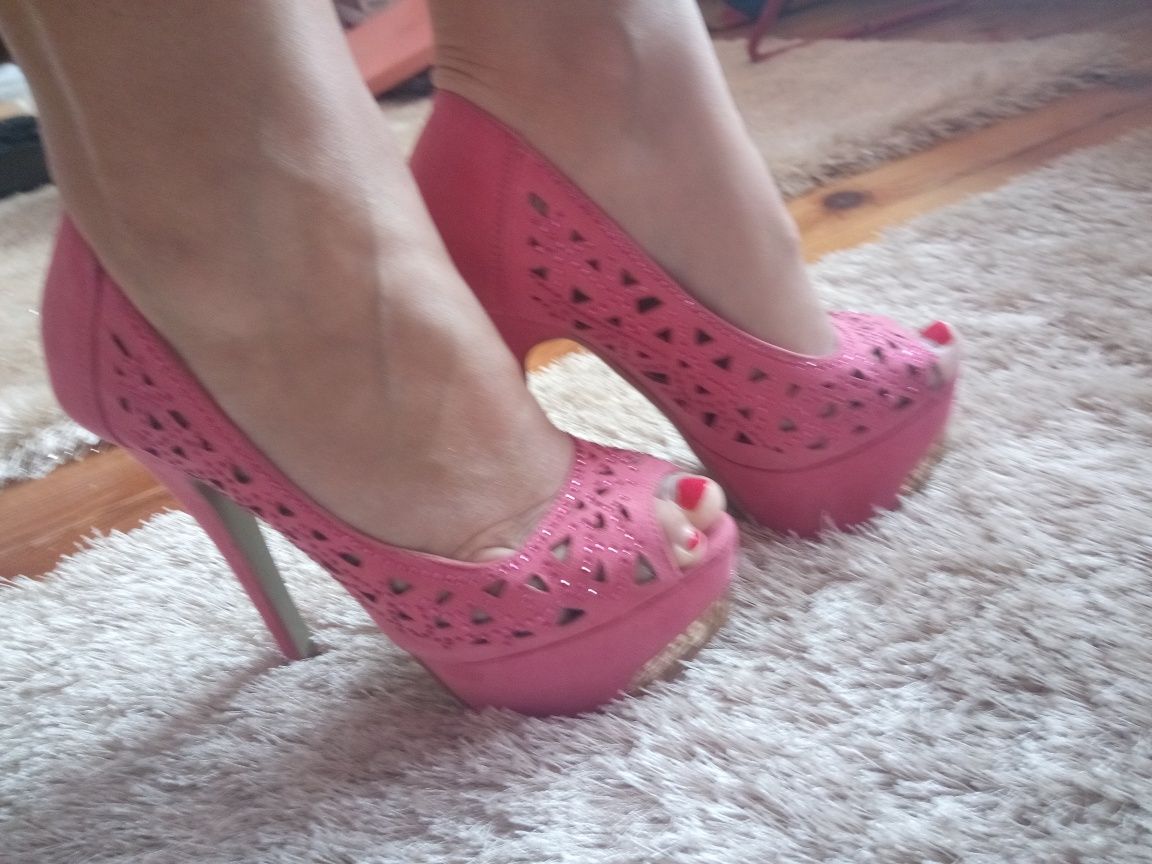 Обувки на висок ток- розови
