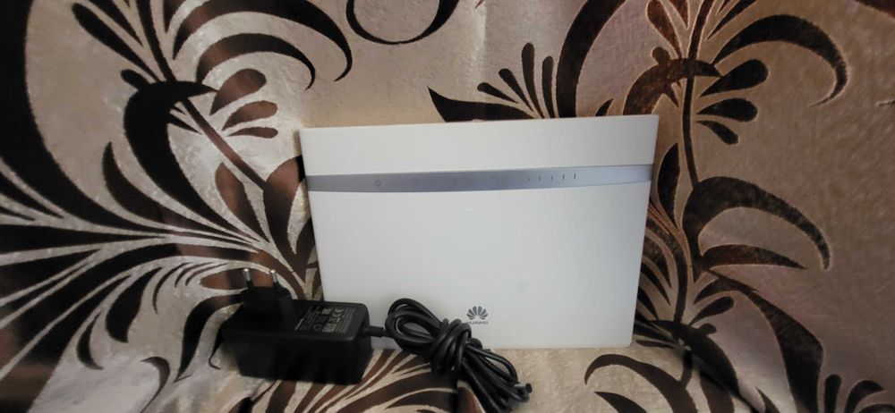 Router 4G cu sim Huawei B525s-23a, 2.4GHz si 5GHz, liber de retea