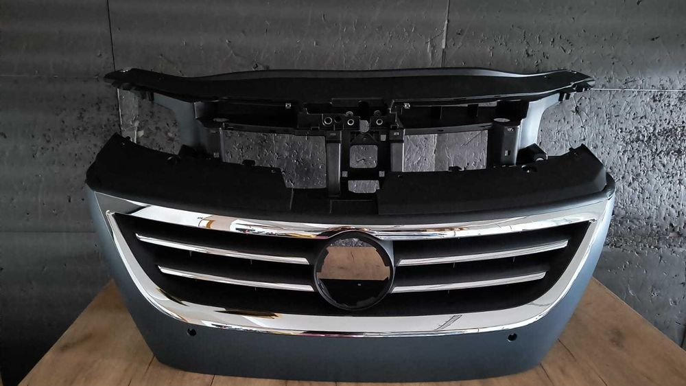 Trager, Grila radiator VW Passat CC 357 08-12 Nou