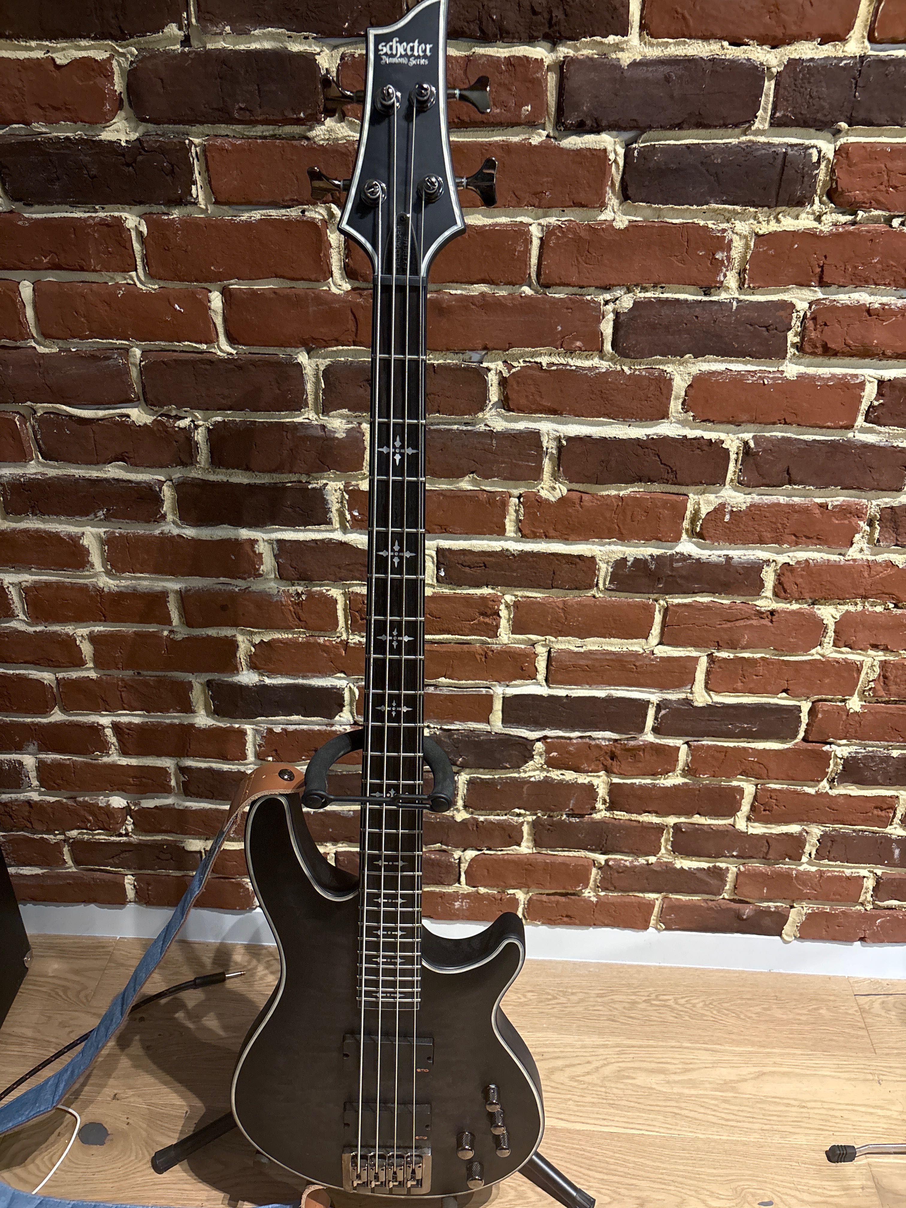 Schechter Hellraiser Extreme-4