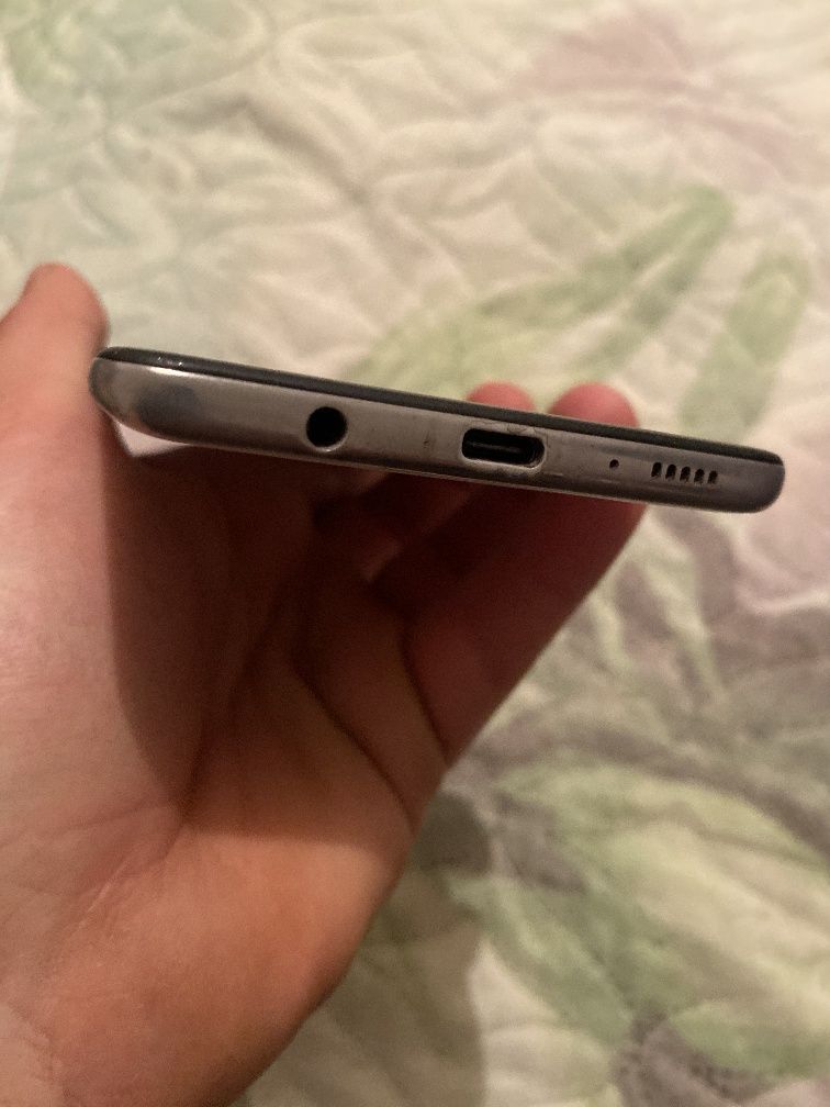 Samsung a71 6/128 в отс