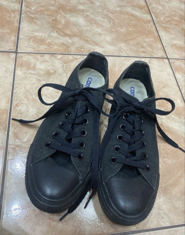 Conversi full black