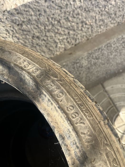 Летни гуми 19 255/35