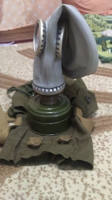 Противогаз гп-5.