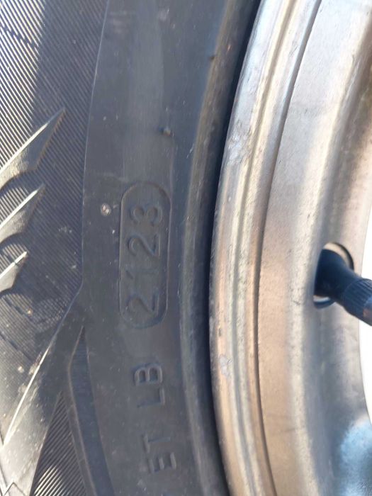 Toyota RAV 4 Зимни гуми  235/60/16