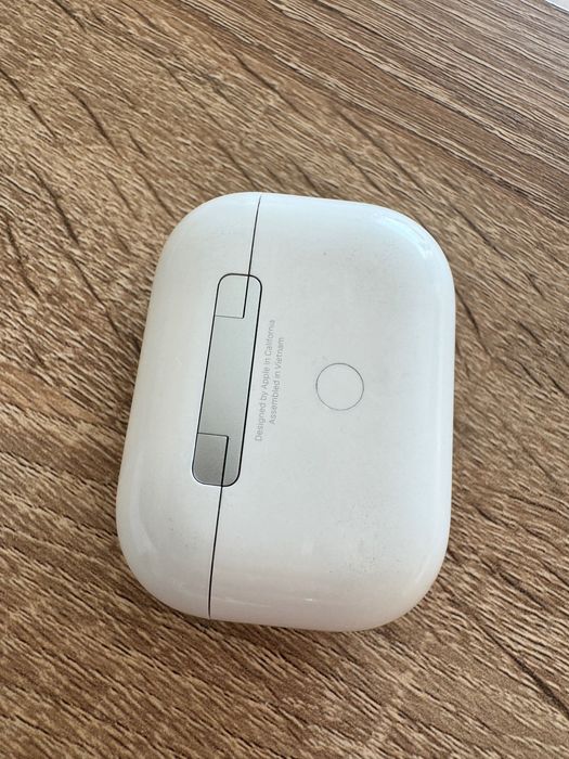 Apple AirPods MagSafe + Оригинален кабел