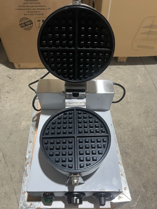 Вафельница Huracan