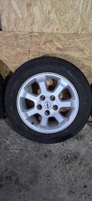 OPEL MERIVA джанти със зимни гуми  175/65/15. 6J×15. ET49  5×110
