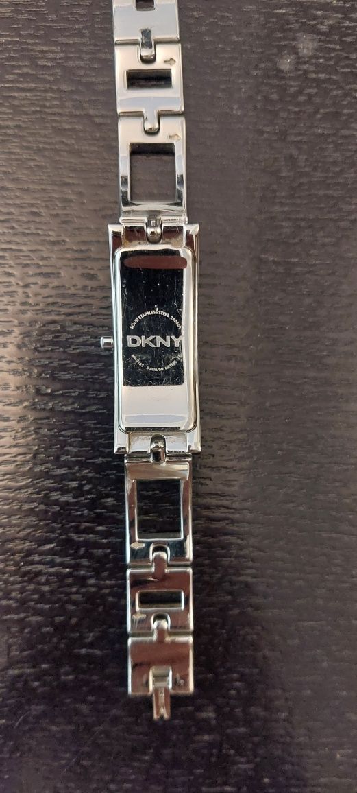 DKNY  Дамски часовник Сребърна гривнa