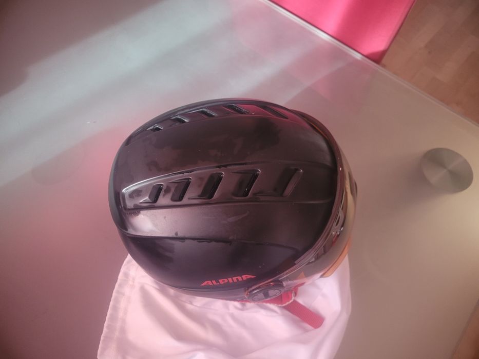 Alpina каска за ски