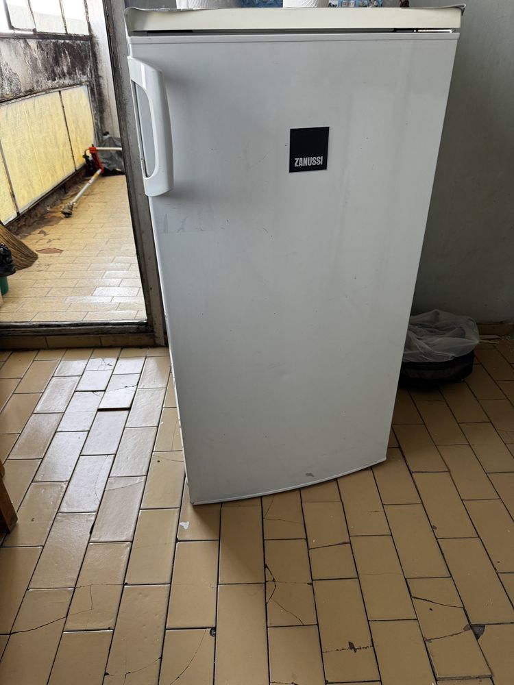 Хладилник Zanussi 190-4S